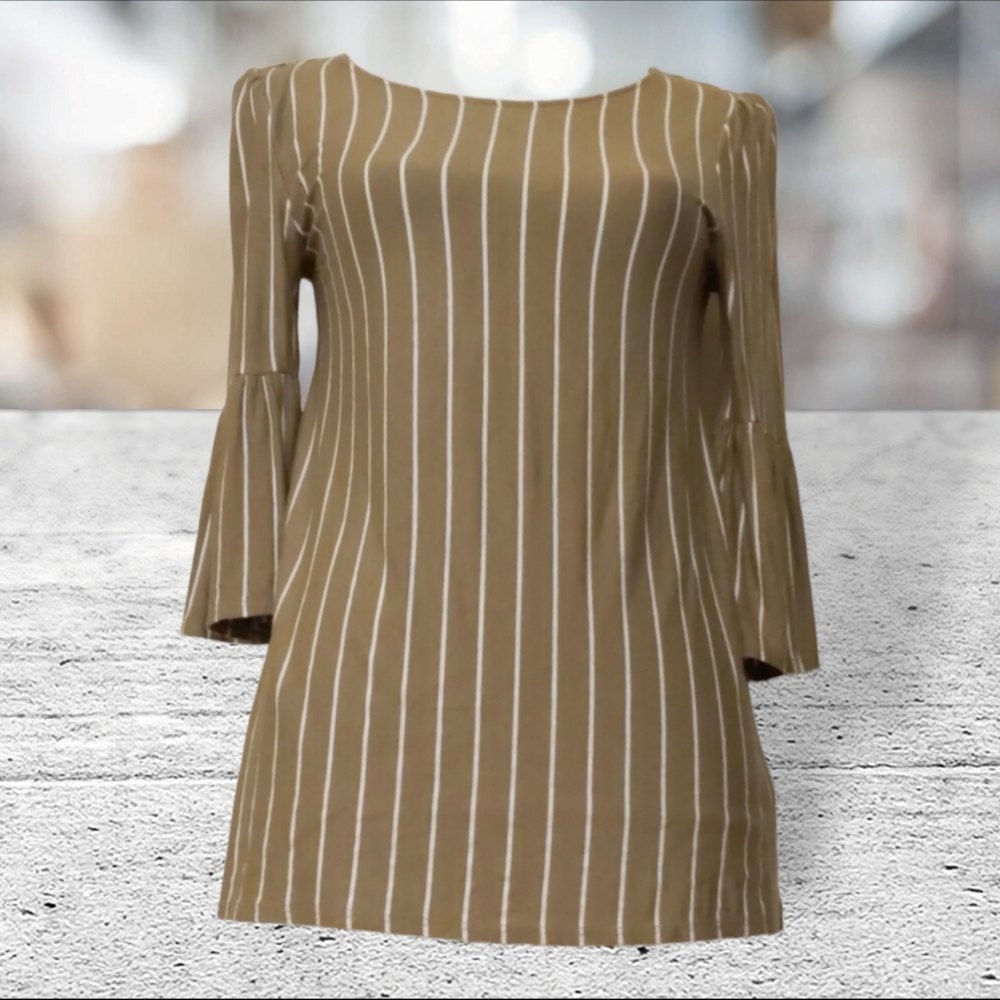Ing green striped top with bell sleeves size M